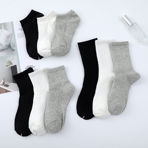 Socks for women, autumn and winter pure cotton mid-calf socks, black and white high elastic sports socks, short socks, low cut shallow mouth boat socks
