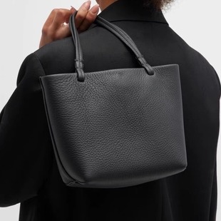 TR 2024�¿�Park Tote����Ƥ���e�ٴ�����μ�������¿�����Ů��