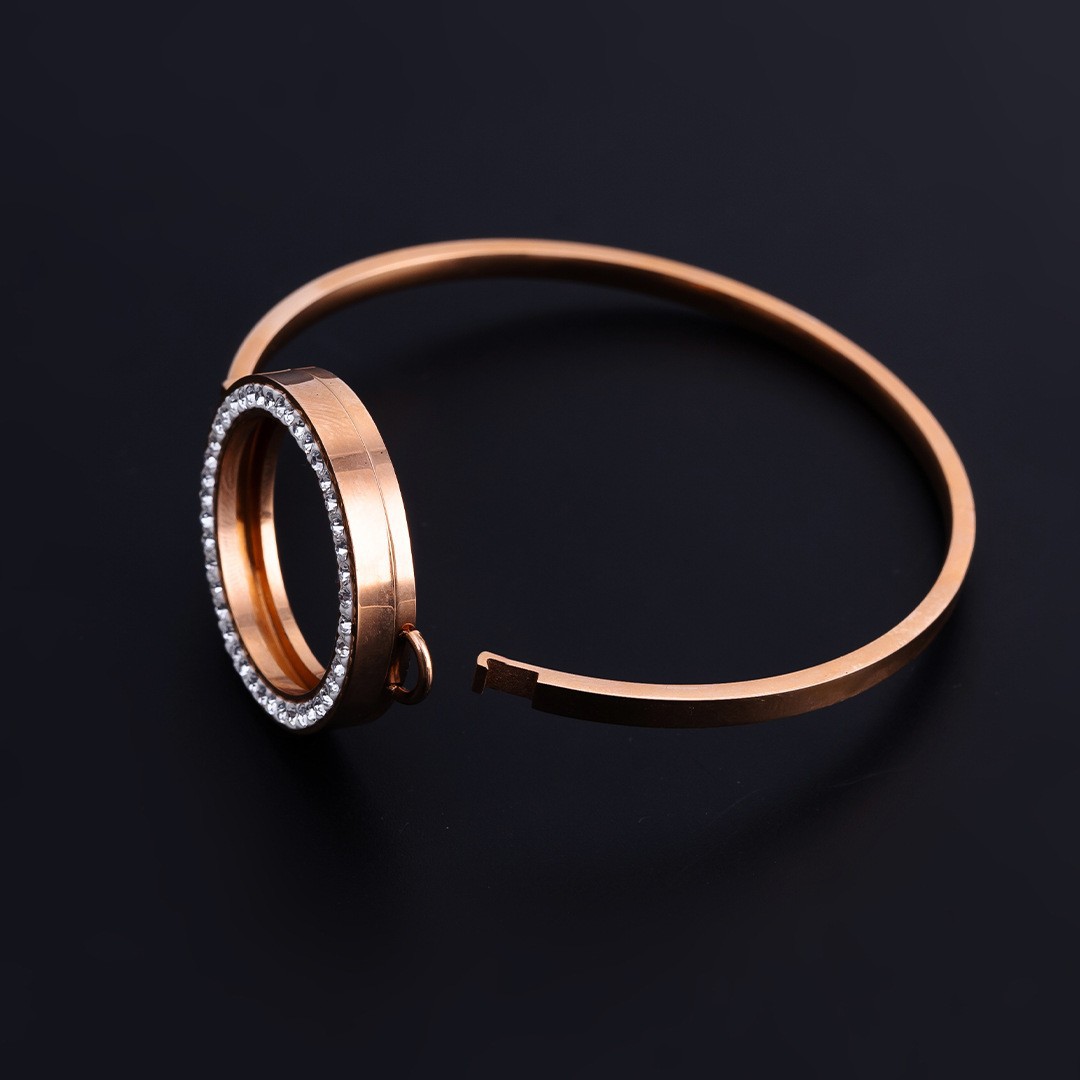 Nieuwe minimalistische en gepersonaliseerde armband, roségouden titanium stalen live mouth damesringtas met ingelegde diamant_voghion.com