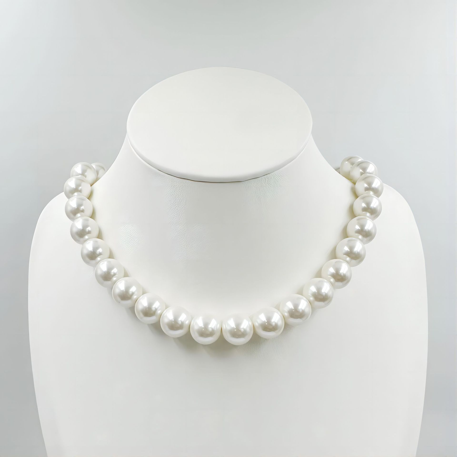 Round Pattern Retro French Style Round Artificial Pearl Shell Pearls Wholesale Necklace