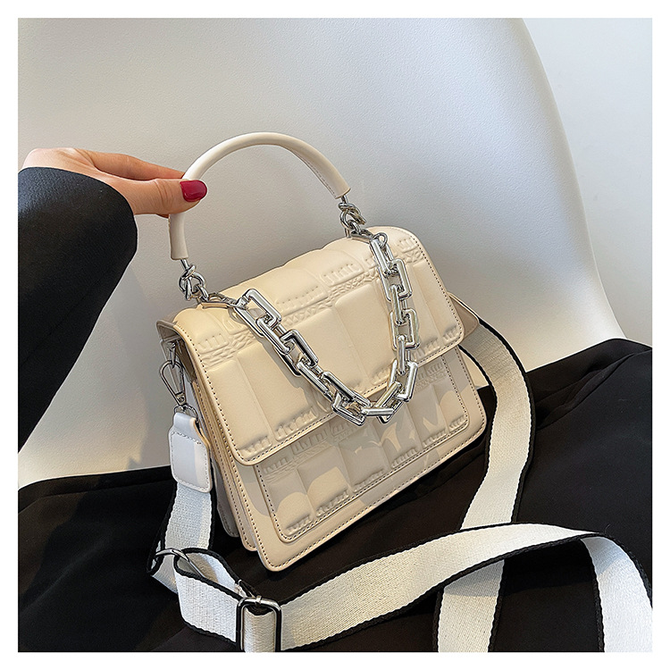 Fashion Retro Thick Chain Lattice Wide Shoulder Strap Messenger Handbag Wholesale Nihaojewelry display picture 10