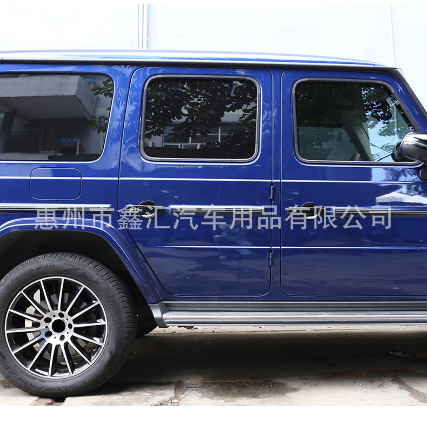 Suitable for Mercedes-Benz G-Class G500, G63, G350, G400, G550 models; dry carbon fiber door sill protectors to prevent scratches