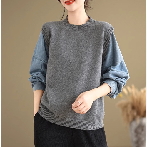 Lazy Gray Knitwear Design Pseudo-Single-Breasted Top for Women, Spring and Autumn, Denim-Sleeve Splicing Cardigan