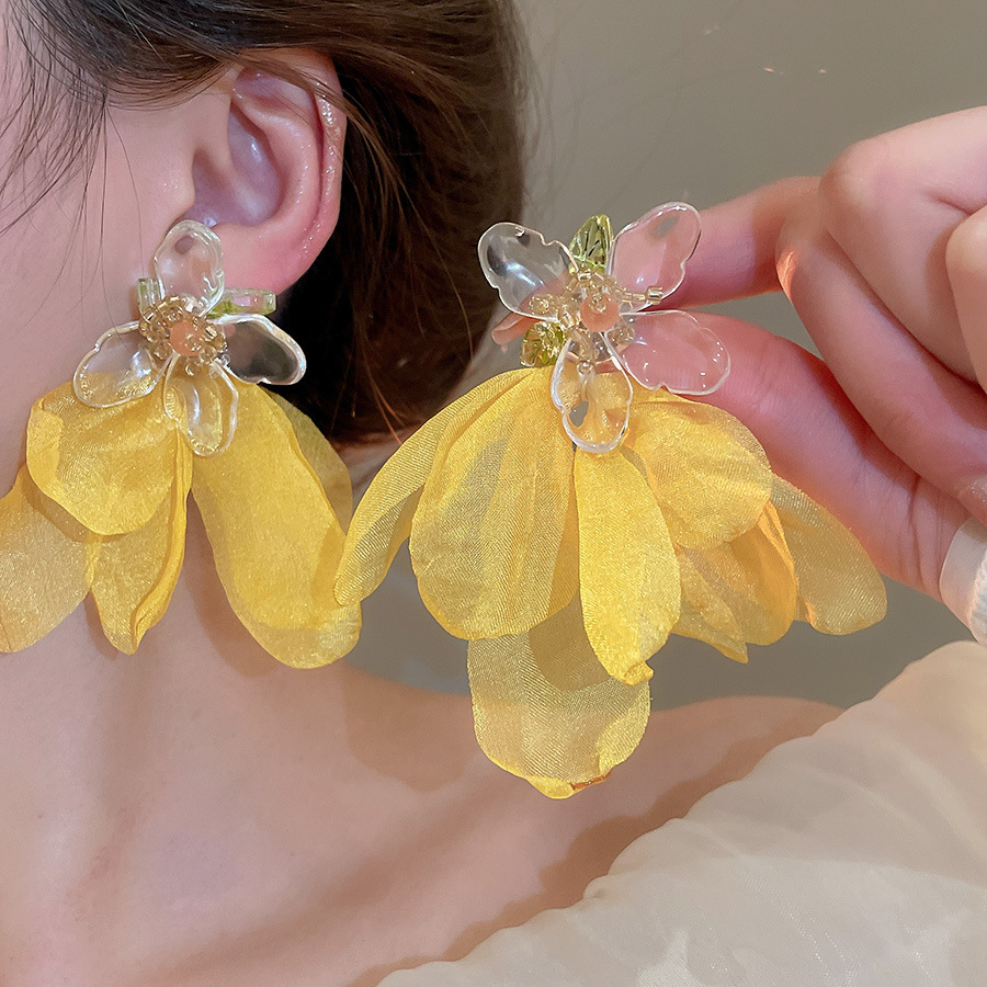 Pendientes de malla de pétalo de dopamina Pendientes de estilo de vacaciones junto al mar de estilo nuevo estilo caliente Pendientes de temperamento exagerado de todo fósforo al por mayor