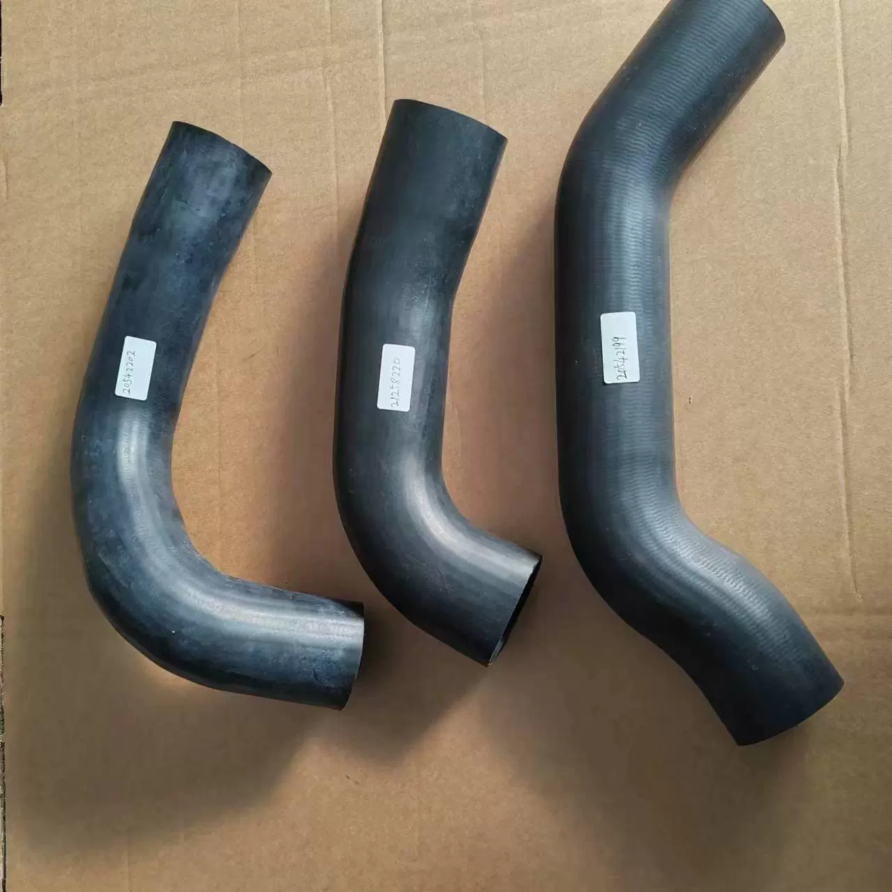 81963010529 81963010668  81963010658 卡车中冷管 增压器管