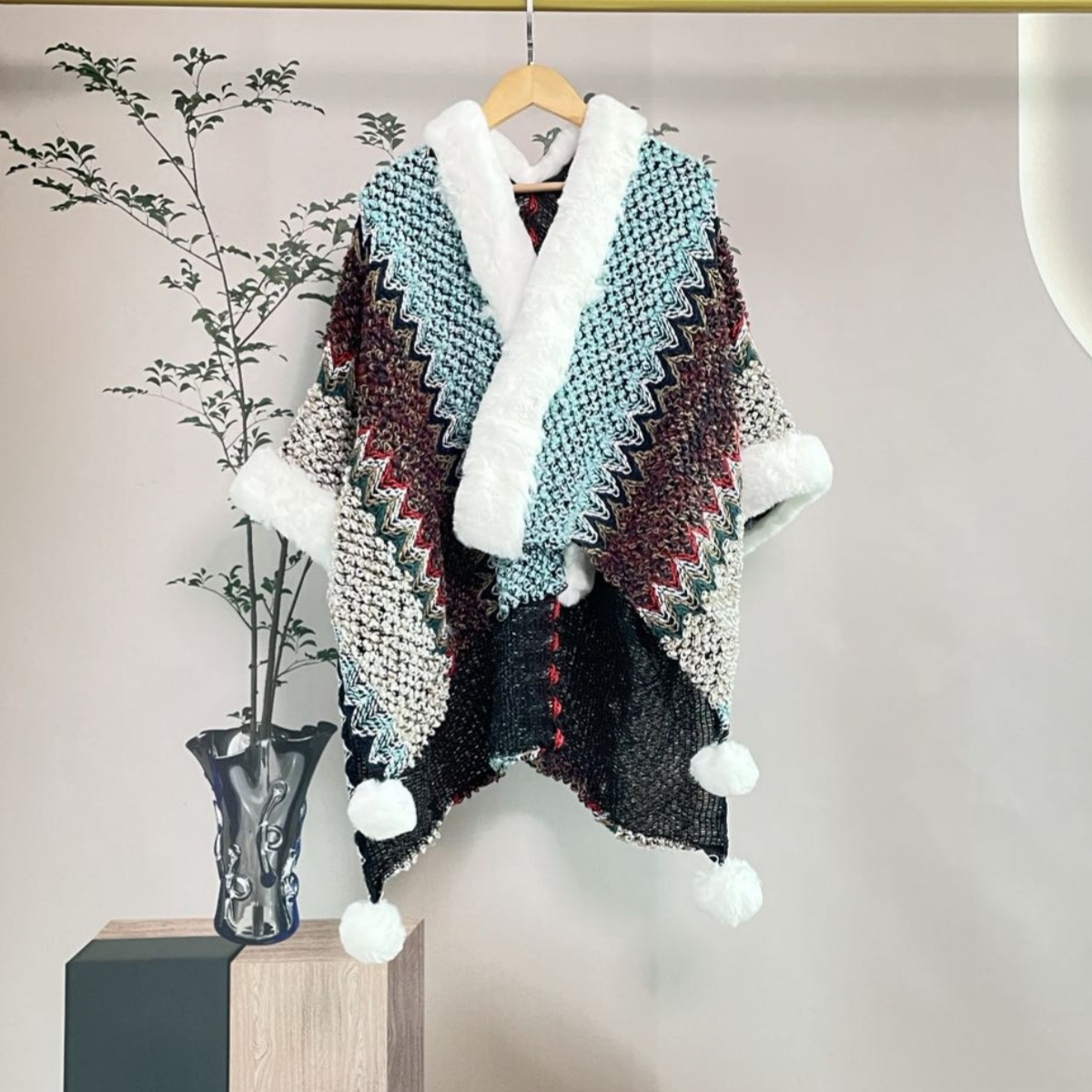 SKU-01-毛领披肩1号