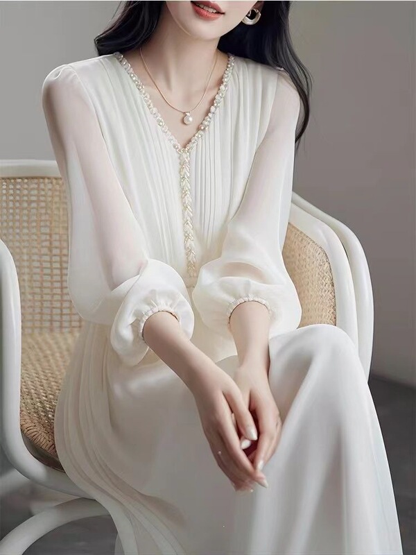 Ultra-Formal, High-End White Chiffon Dress, Light and Luxurious, Beautiful for Occasions, Vacation, French Style, Stunning Summer Elegance, Early Autumn