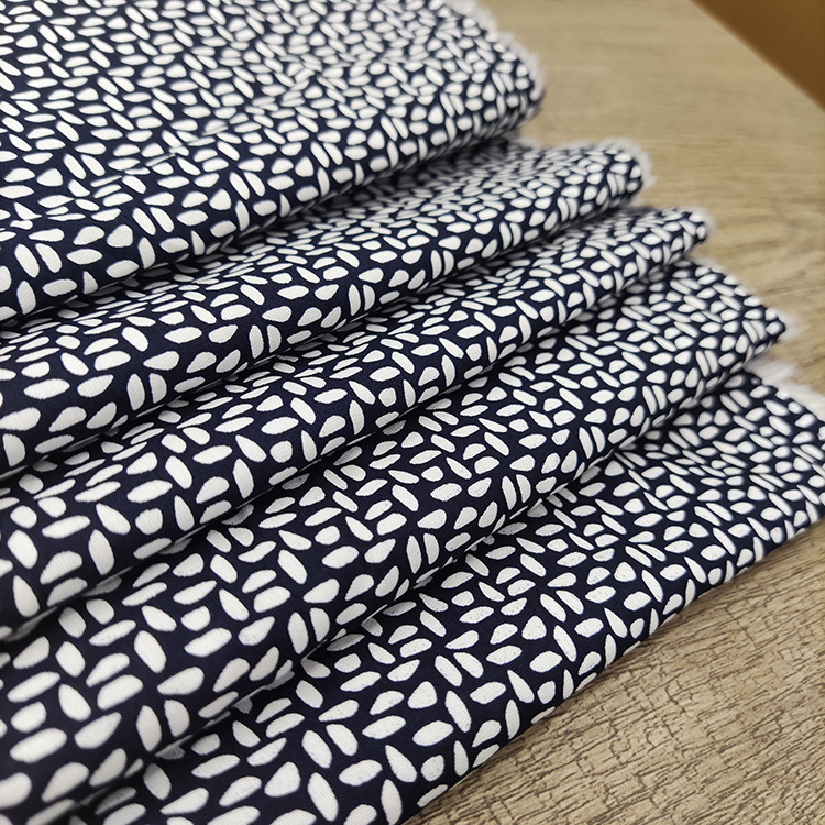 tela impresa de bajo precio 100% algodón tela impresa plana de seda ropa de hombre