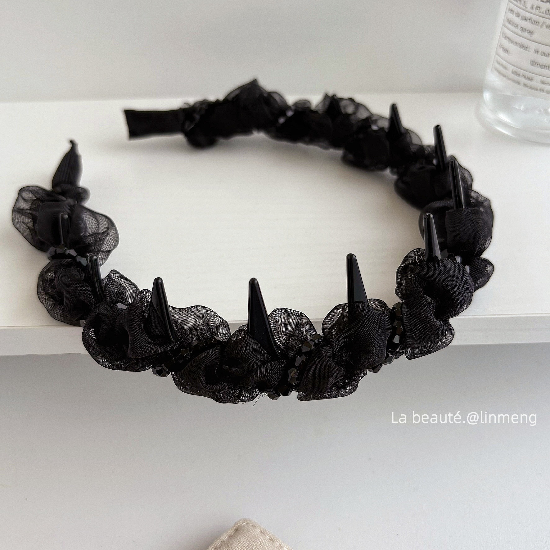 Diadema superior de cráneo alto Diadema de fragancia pequeña negra de alta calidad Diadema de estilo perla coreana arco simple cueva para el cabello accesorios para el cabello femenino