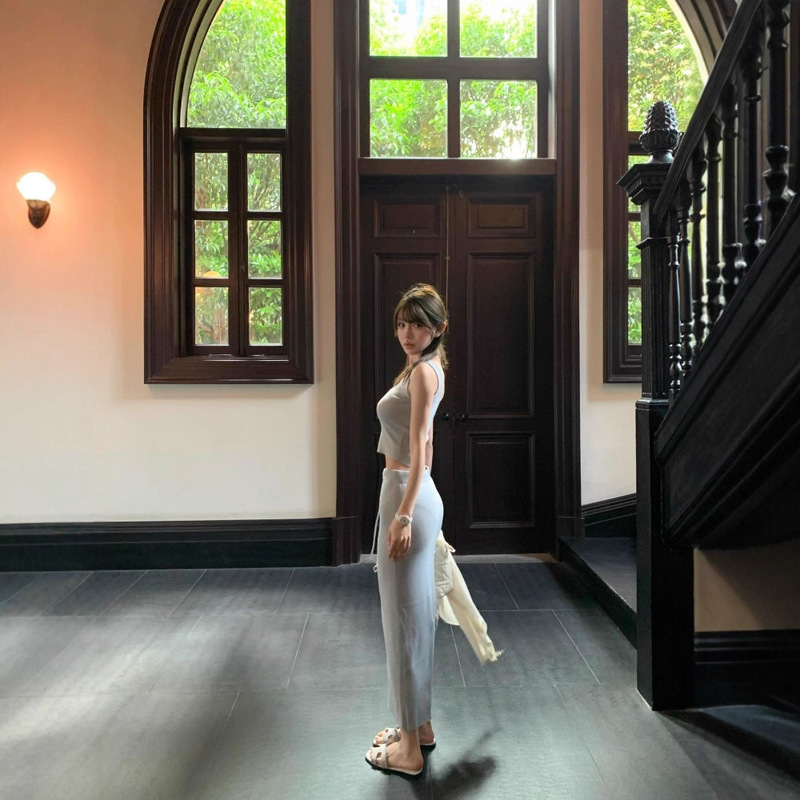 Dropshipping 2026 New Style Elegant Casual Relaxed Pure Desire Knitted Tank Top and Long Skirt Casual Set