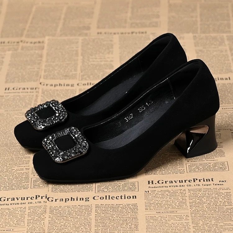 High-End Velvet French Square-Toe Shoes with Rhinestone Shallow Mouth Spring & Fall 2025 New Women's Shoes Black Soft-Soled High-Heeled Shoes for Women
