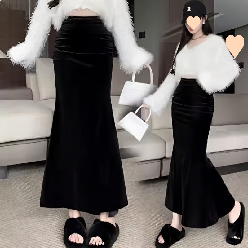 Spring and Autumn Gold Velvet Skirt for Women Mid-Length Fishtail Skirt for 2025 Autumn and Winter New Black High Waist Stick Skirt