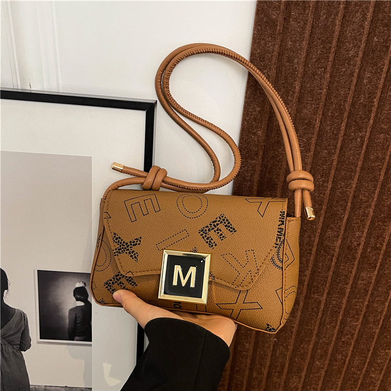 Fashion bagsM bolso de brazo otoño 2024 bolso nuevo estilo de alta moda moda moda bolso de hombro