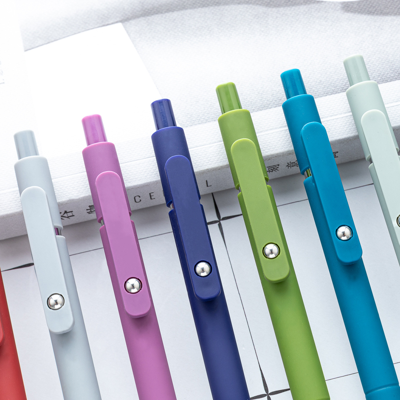 Nuevo bolígrafo neutro de color Morandi puede imprimir logotipo estudiantil papelería bolígrafo de plástico publicitario bolígrafo regalo