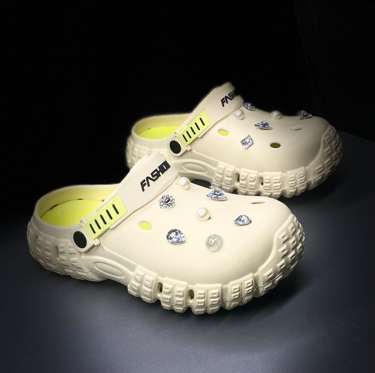 카키 형광 그린 라인스톤