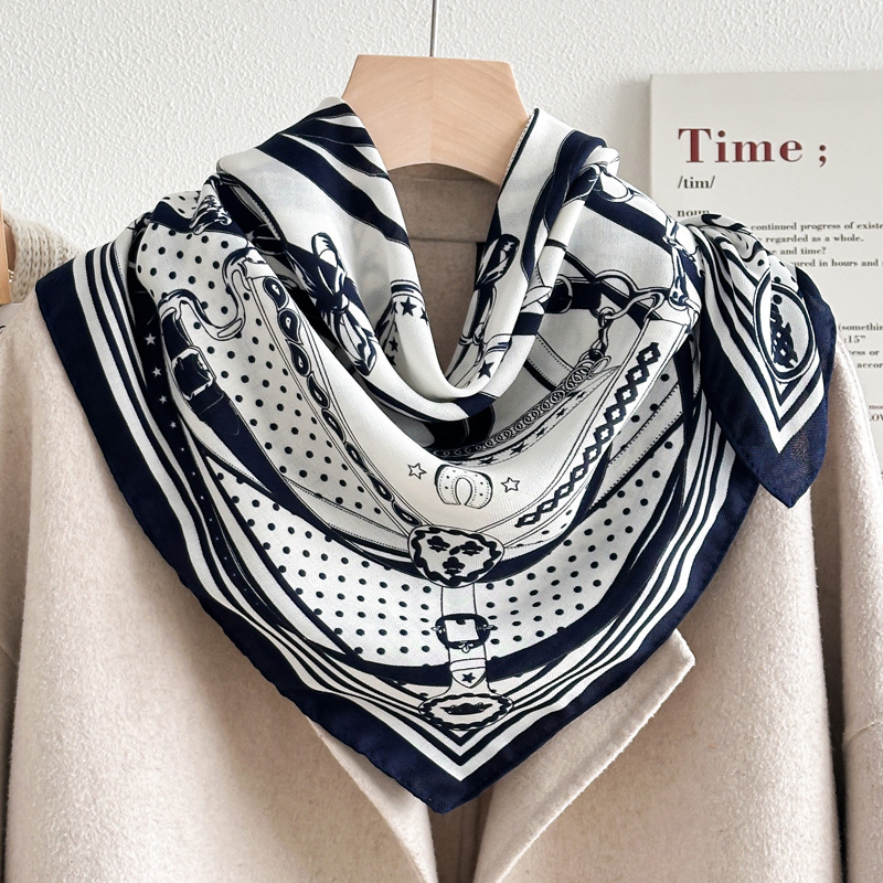 웨이브 도트 말 비트 버클 - 베이지색 바닥과 블루 엣지