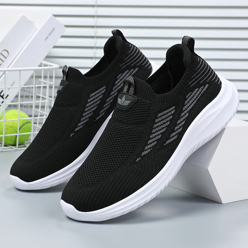 Primavera nuevos zapatos para hombres y mujeres parejas de edad media y vieja zapatos para caminar zapatos de tela suave zapatos de malla transpirable image 4