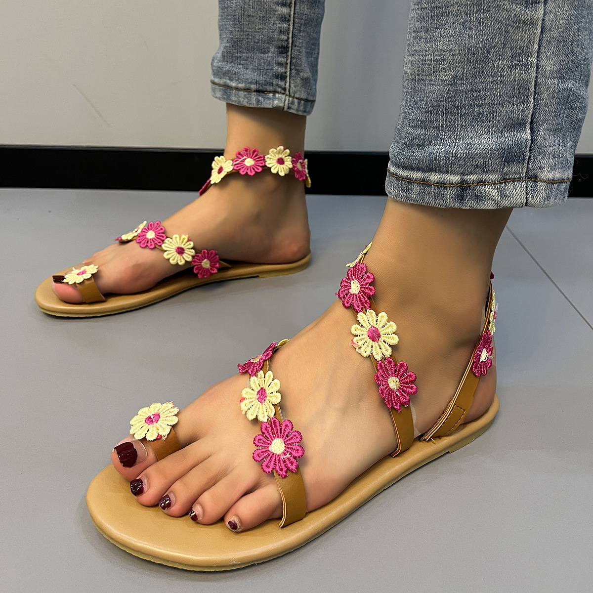 Femmes Style Ethnique Floral Bout Ouvert Tongs Sandales display picture 5