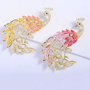 Gradient enamel peacock brooch, a sophisticated and unique accessory for women, perfect for pairing with high-end suits and formal dresses
