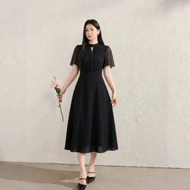 连衣裙;时尚休闲套装;女士连体裤