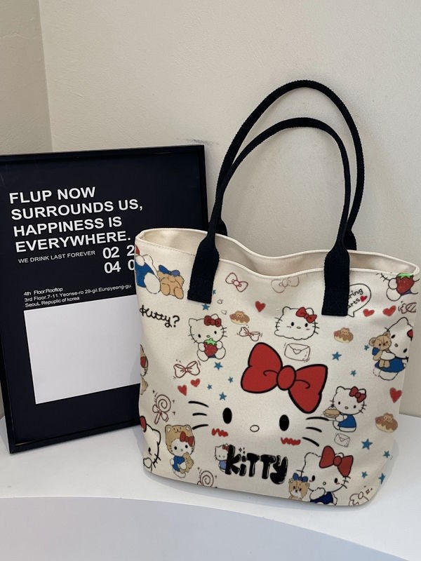 Capacious shopping bag
