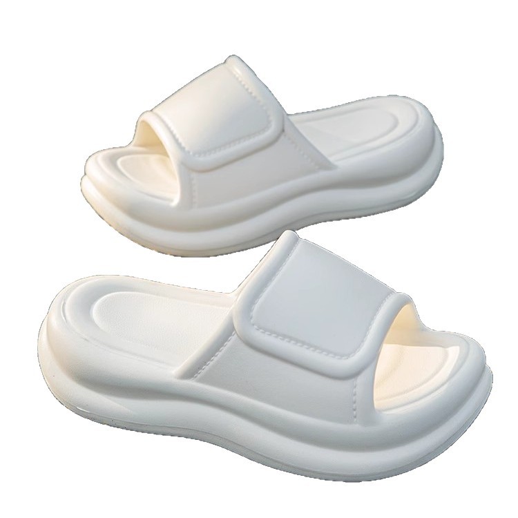 New Fashion Thick Bottom Slippers Women's Summer High-end Outer Wearing Heightened Sandals with Shit on the Beach for Women