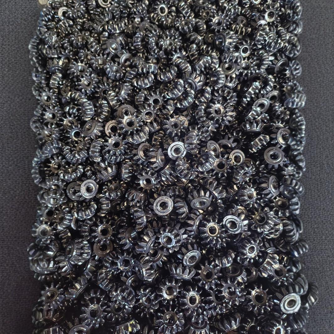 厂家供应伞形齿轮 可淬火调制发黑工艺 直齿轮 斜齿轮 非标齿轮