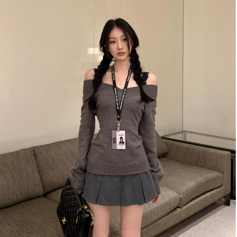 【Original Quality】Gray Women's V-Neck Base Shirt, Off-Shoulder Sweater, Slim-Fit Knitwear, One-Size-Fits-All American Style