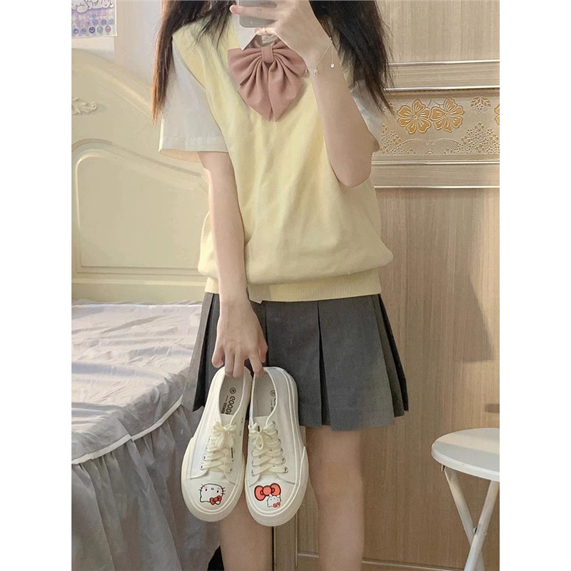 JK style Japanese V-neck pullover sweater for women, original autumn style, versatile yellow vest knitwear.