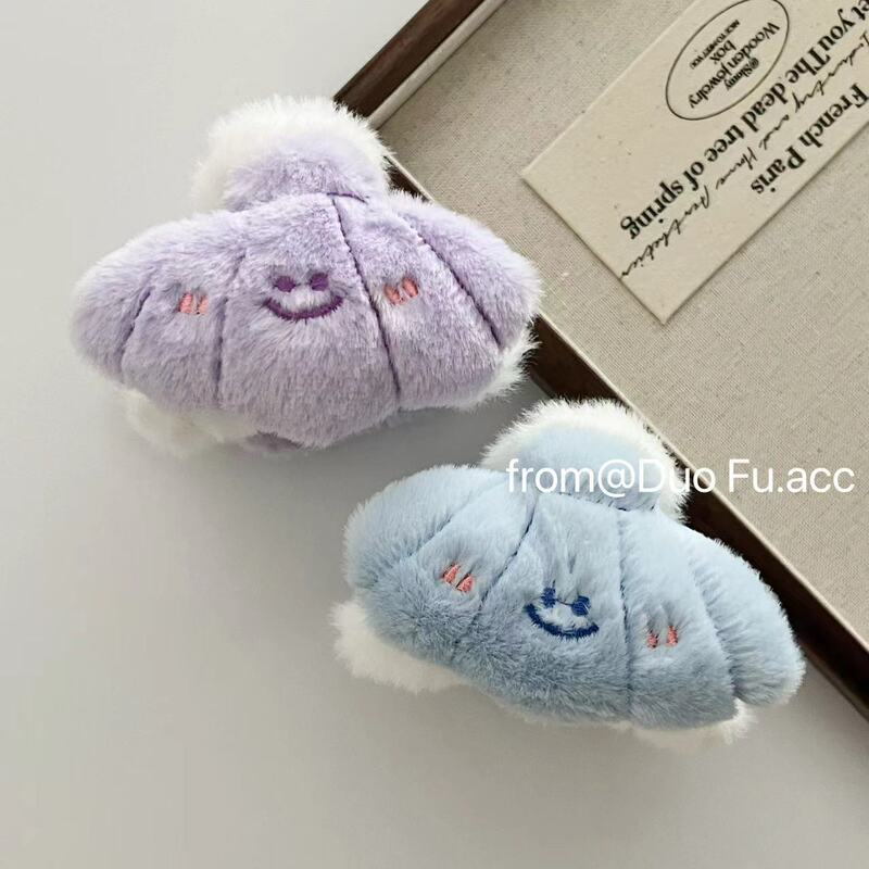 Cartoon Sea Creature Clam Plush Clip Cute Girl Hair Catcher Back Head Hair Shark Clip Autumn and Winter Hair Accessories Cartoon Sea Creature Clam Plush Clip Cute Girl Hair Catcher Back Head Hair Shark Clip Autumn and Winter Hair Accessories