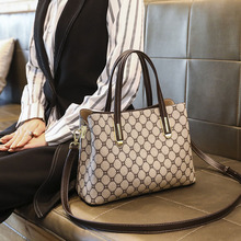 包包女2025新款秋时尚小众单肩斜挎手提婚包大容量通勤妈妈托特包