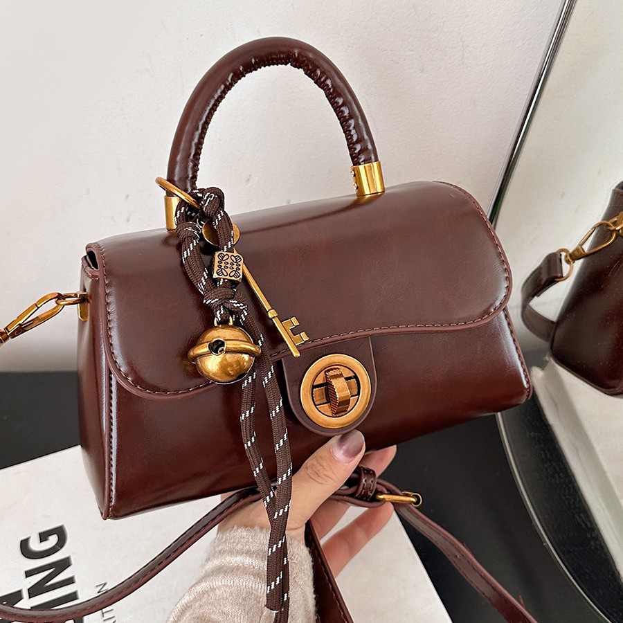 Vintage Style Women's Shoulder Bag Simple Versatile Crossbody_voghion.com