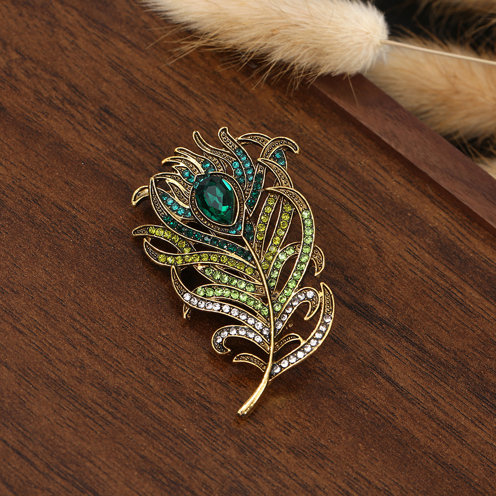 Retro Vintage Style Pin Leaf Peacock Colorful Alloy Feather Zircon Unisex Corsage display picture 13