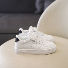 宝宝学步鞋透气休闲鞋网红爆款儿童板鞋2025春秋新款男小白鞋女童