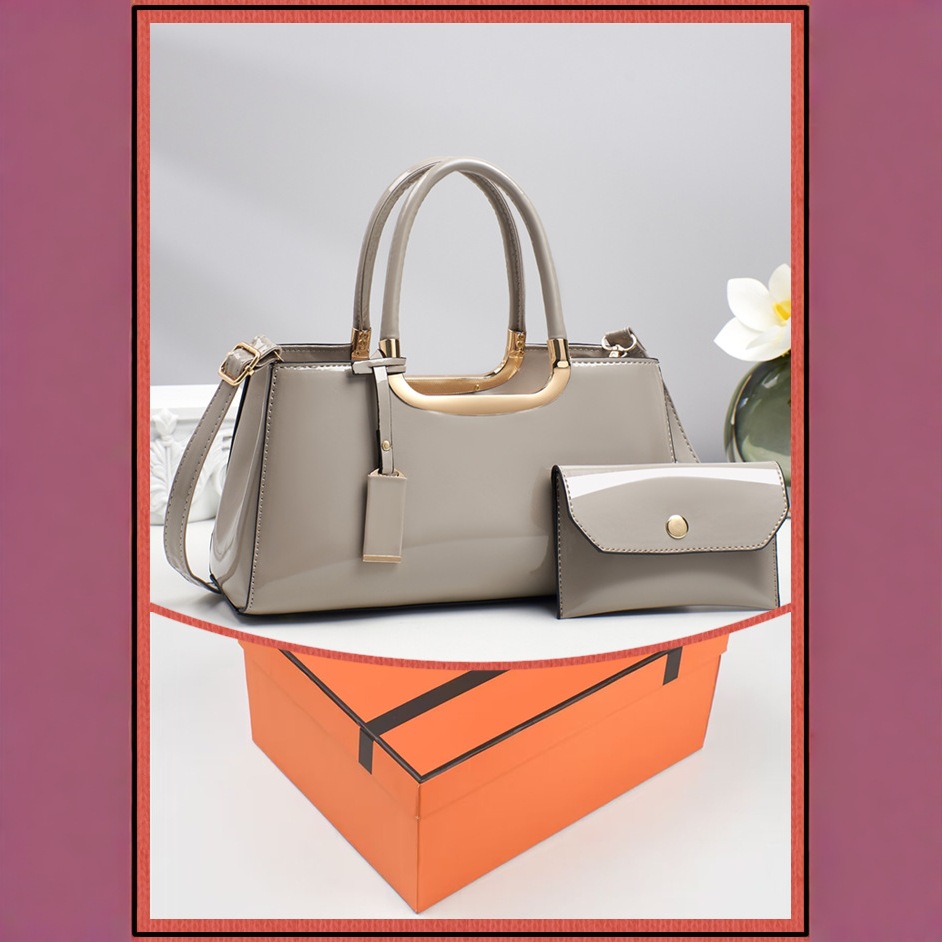 2025 New Simple Fashion Patent Leather Glossy Women's Bag Bridal Wedding Crossbody Handbag Evening Clutch - Thumbnail 3