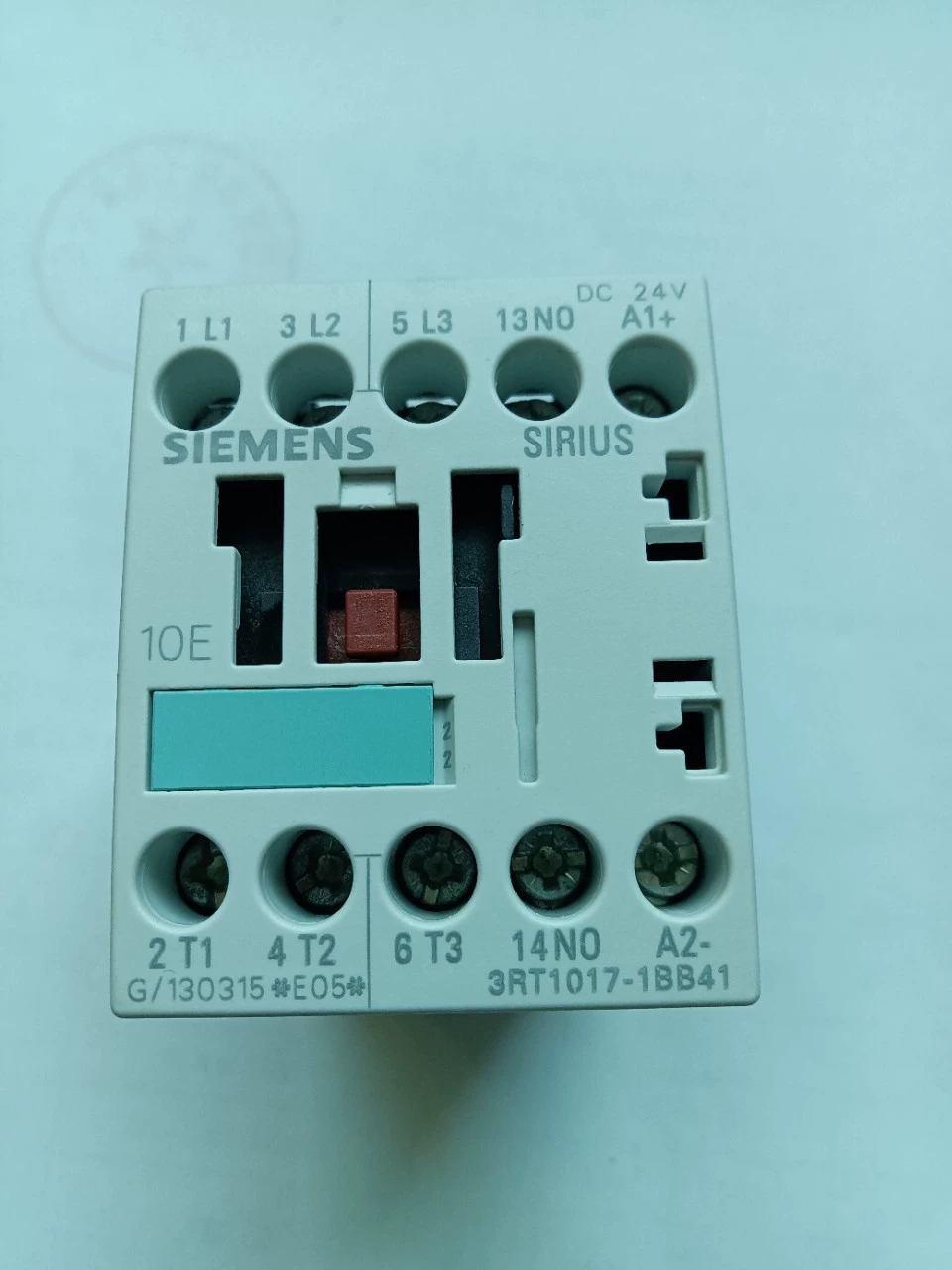Совершенно новый оригинальный контактор 3RT1017-1BB41