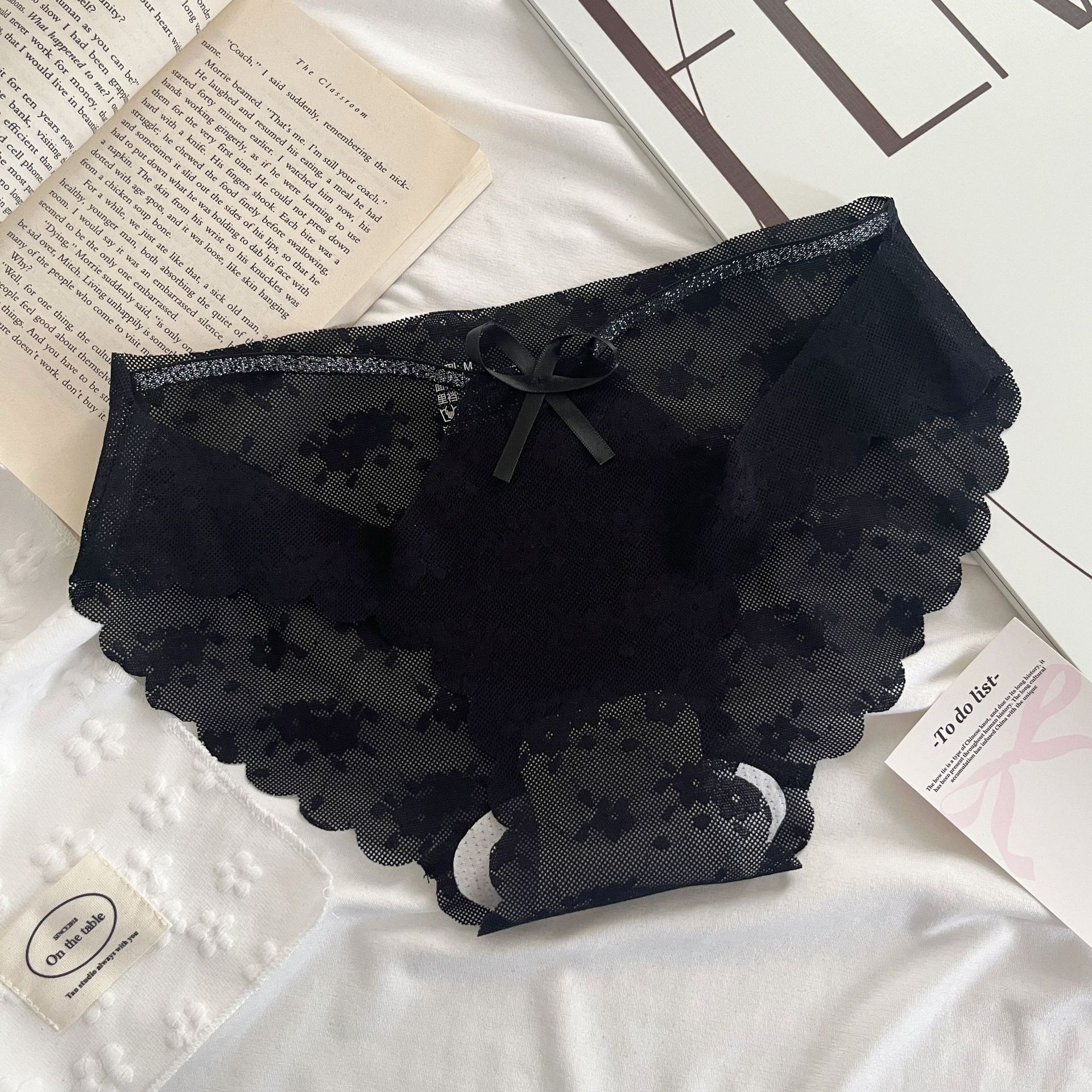 Flor de fantasía ~ Calzoncillos de encaje de niña francesa puro estilo delgado transpirable sexy hueco sin costuras calzoncillos de mujer