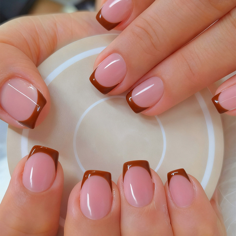 30 Pieces of Short Square Nails, Simple and Elegant, Nude Pink Glossy Finish, French Style with Brown Edges, Brightening Effect, Fake Nails, Fashionable Nail Art 30 Pieces of Short Square Nails, Simple and Elegant, Nude Pink Glossy Finish, French Style with Brown Edges, Brightening Effect, Fake Nails, Fashionable Nail Art