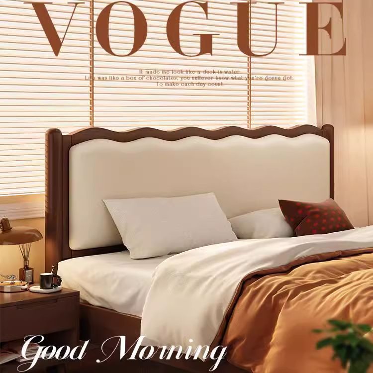 Nordic Style Solid Wood Bed with Night Light, Soft Headboard, Air Pressure Storage, Master Bedroom Design, 1.5m Romantic Light Retro Solid Wood Bed