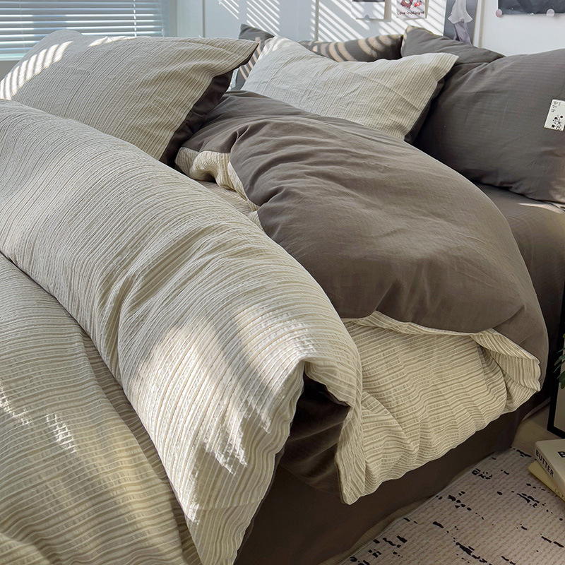 Minimalist Striped Cotton Four-piece Bedding Set With Fitted Sheet_voghion.com