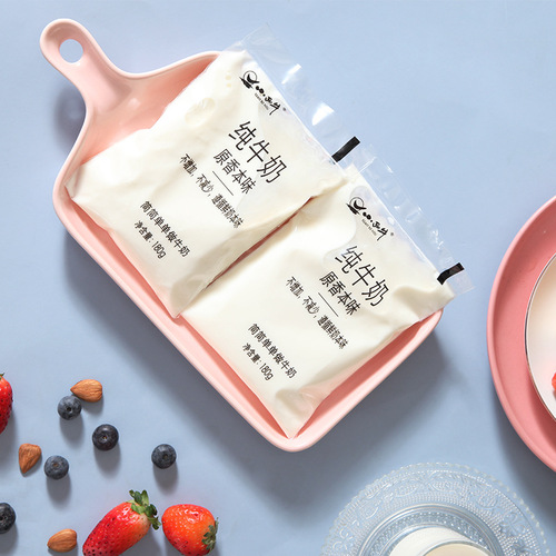 Guangming Xiaoxi Niu pure milk small white bag milk transparent pillow net red milk fresh date 180g*16 bags