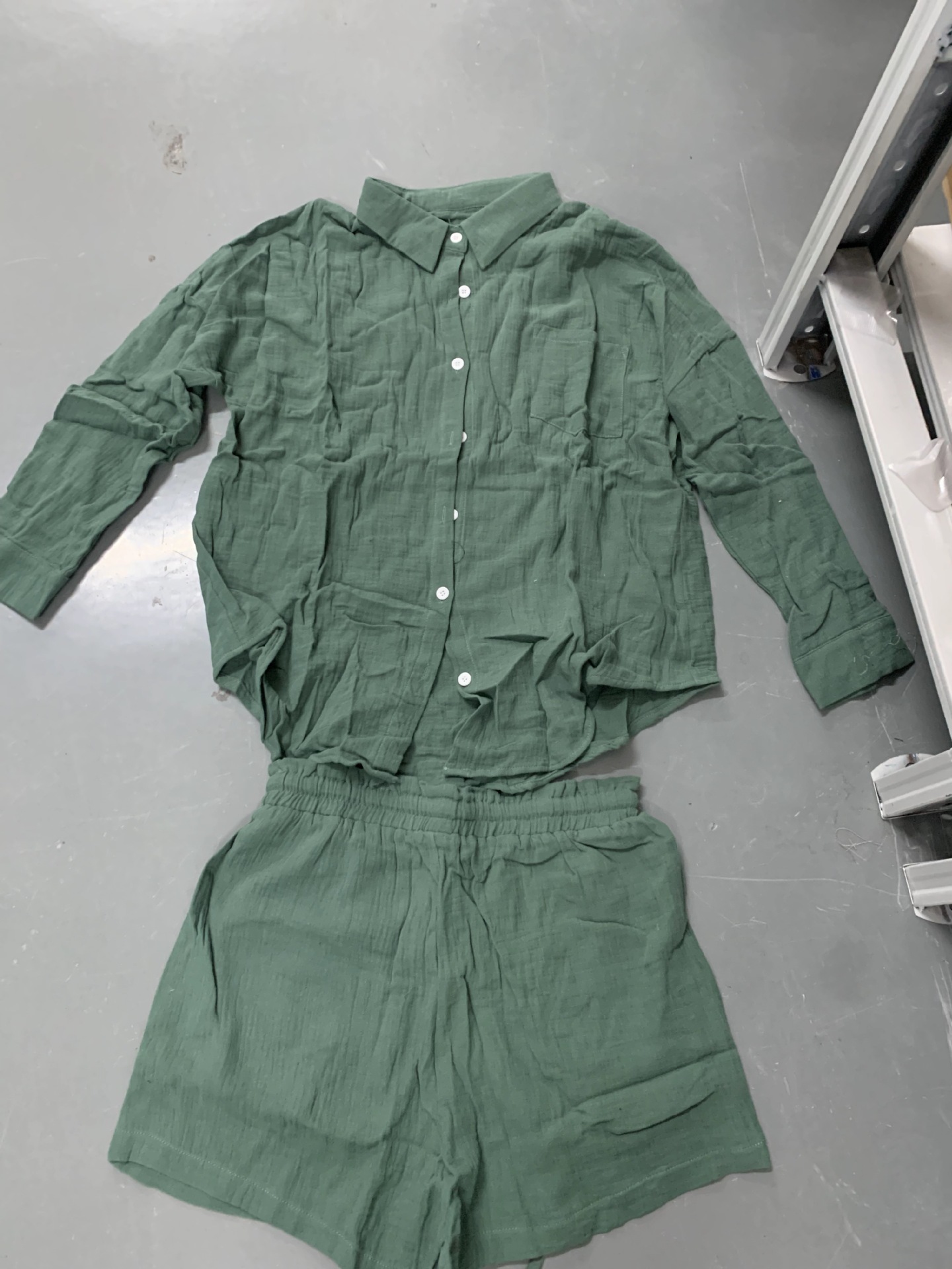 Women's Wrinkle Textured Button-Down Shirt With Relaxed Shorts Set - Casual & Office Wear Soft Stretch Comfort_ecoleips.com