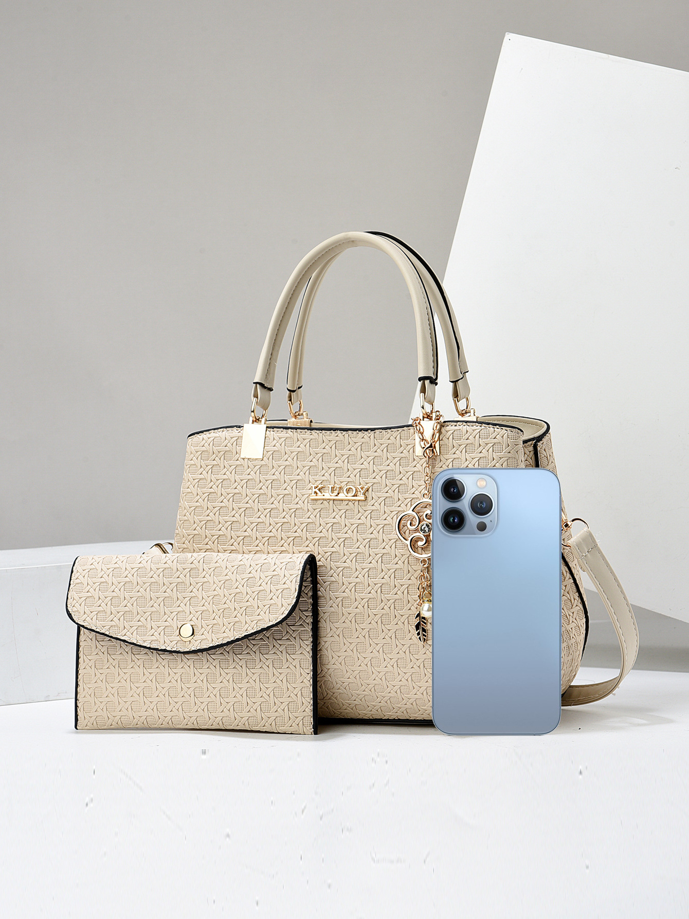 Femmes Grande Faux Cuir Impression Vêtement De Rue Carré Fermeture Éclair Sac À Main display picture 6