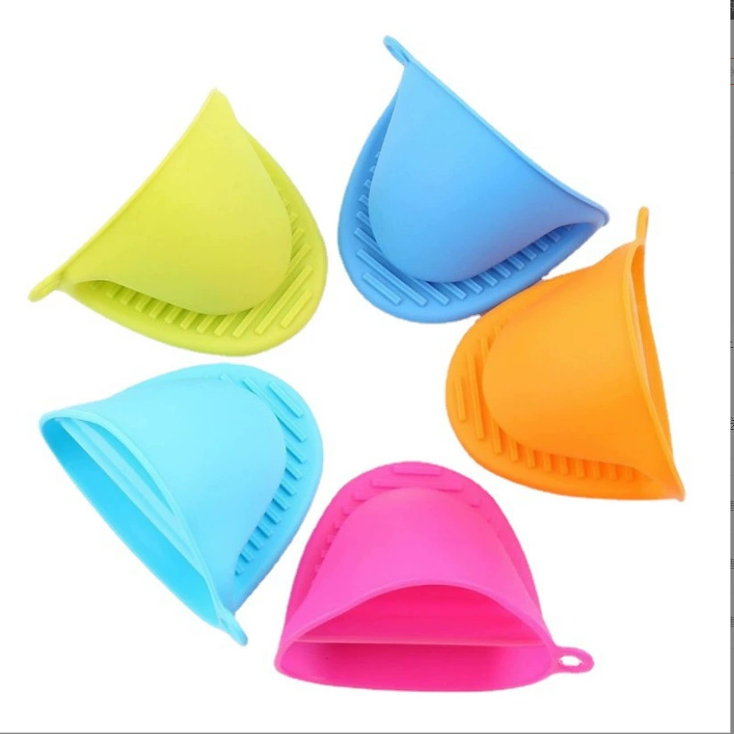 Thickened silicone gloves microwave oven pretty hot warm heating hand clip