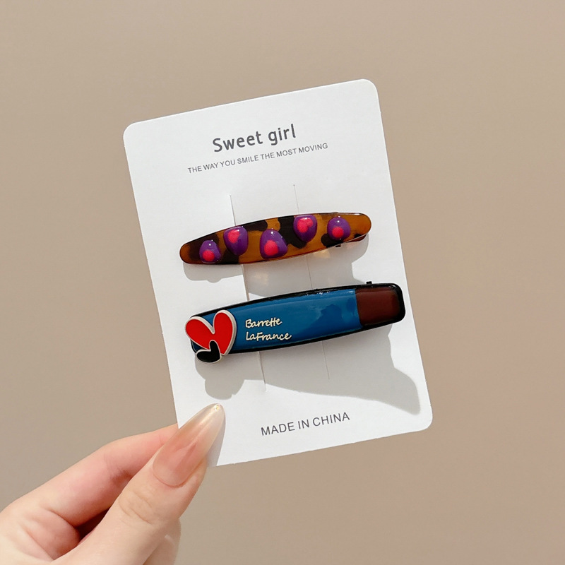 Retro de alto nivel amor abrazadera de cabello frente fresa fresa abrazadera de fresa 2025 nuevo lado abrazadera de boca de pato toque de cabello