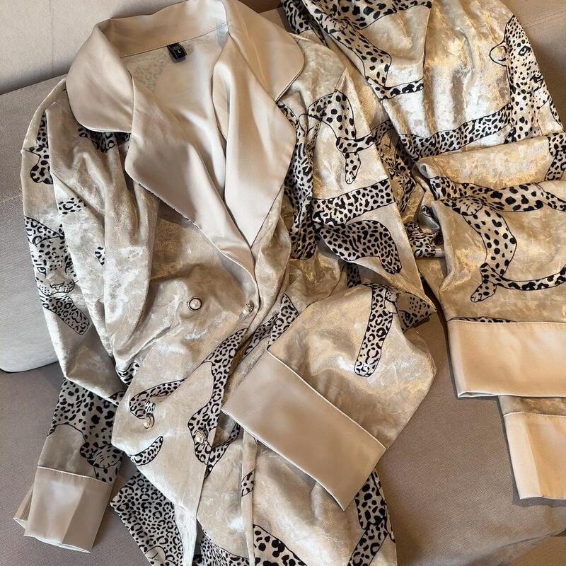 [in Stock] Leopard Print Velvet Pajamas Autumn/Winter Women's Fleece-Lined Thickened Light Luxury High-End Homewear Set