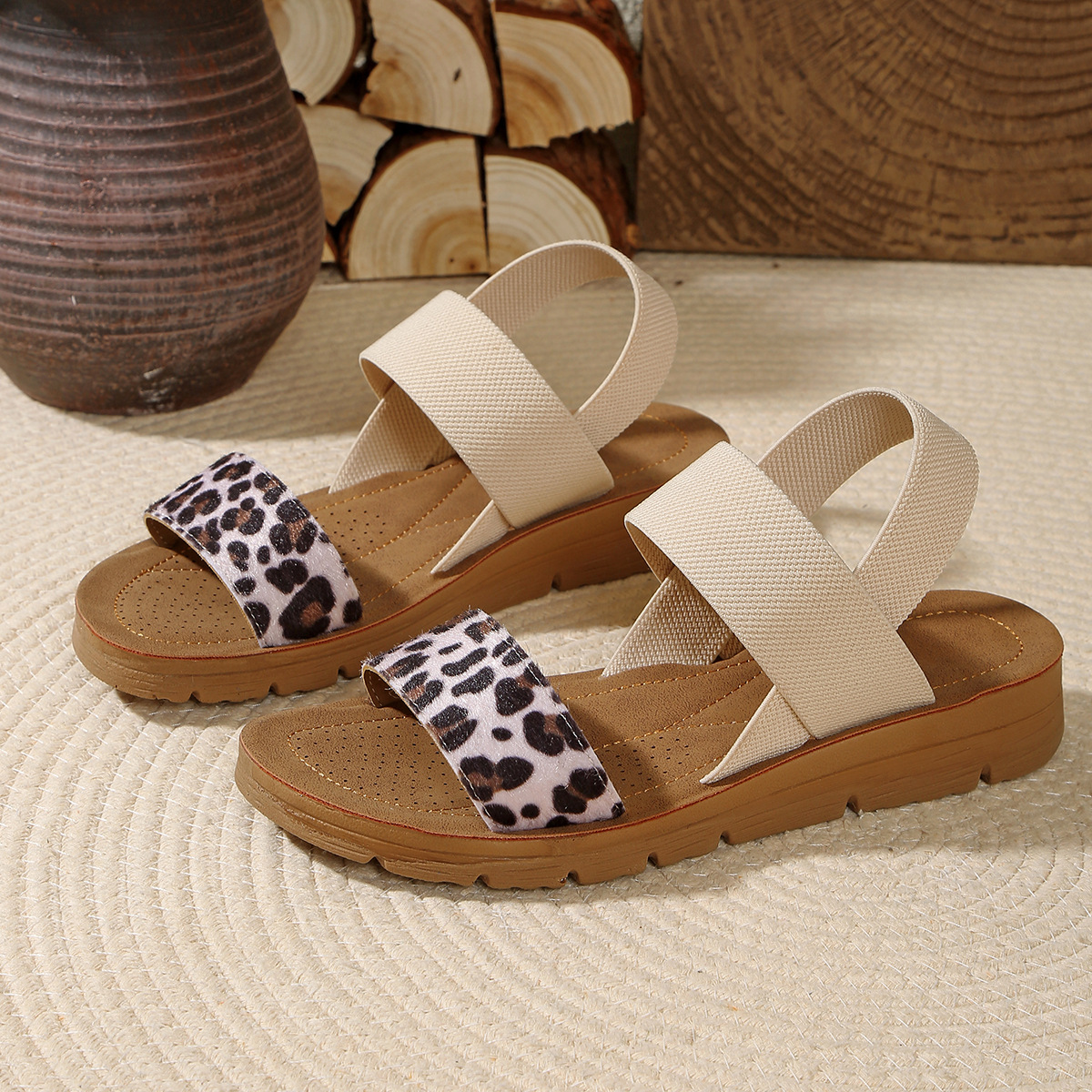 베이지 레오파드 프린트