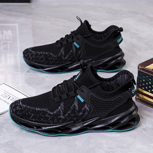 男鞋春秋夏季透气薄款2025新款中老年潮流网鞋运动跑步休闲刀锋鞋