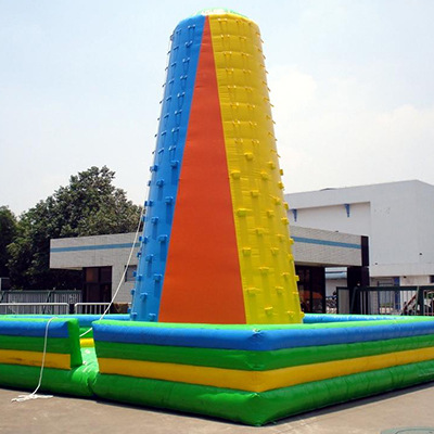Castillo inflable, muro de escalada, gran trampolín para niños al aire libre, tobogán, puestos cuadrados, equipo de castillo travieso, comercio exterior