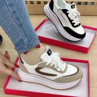 Popular Shock-absorbing and Heightening Soft Sole 2024 Summer New Ultra-light Women's Shoes Small Thin Sports Daddy Casual Shoes